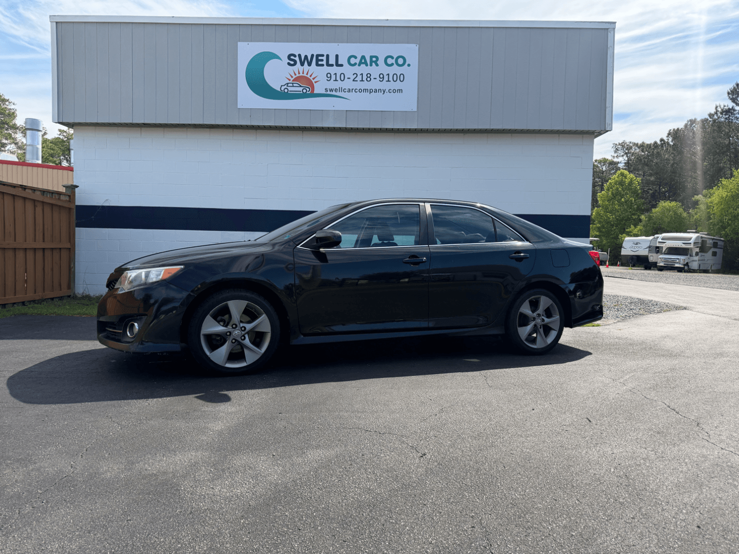 2014 Toyota Camry - Photo 1
