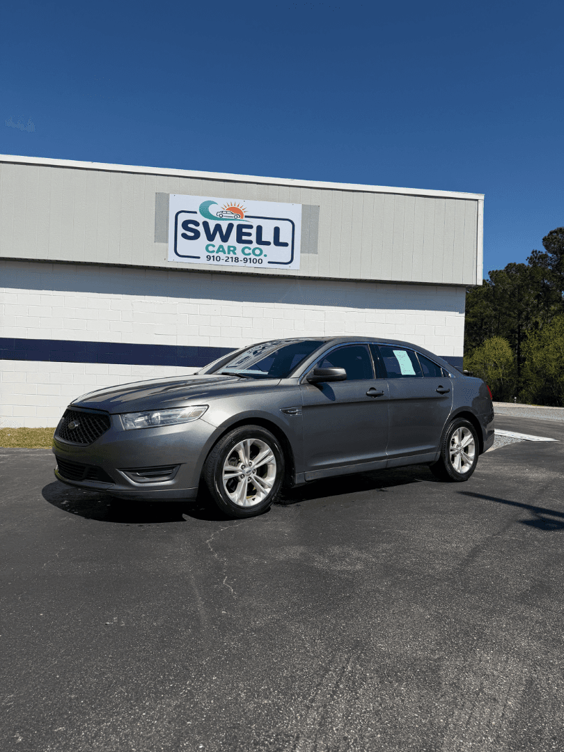 2014 Ford Taurus - Photo 1 of 7